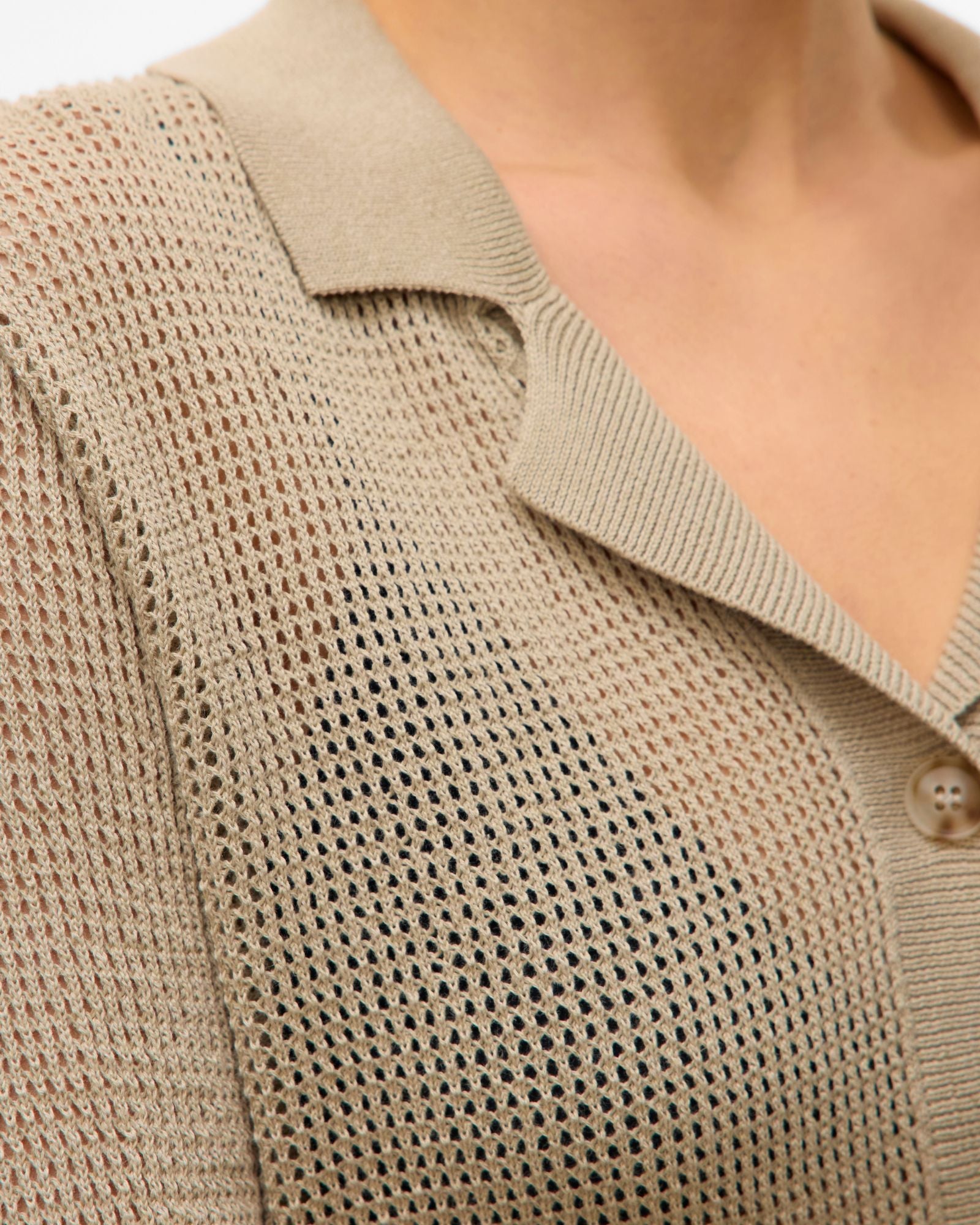 AWSAGA BUTTONED CARDIGAN